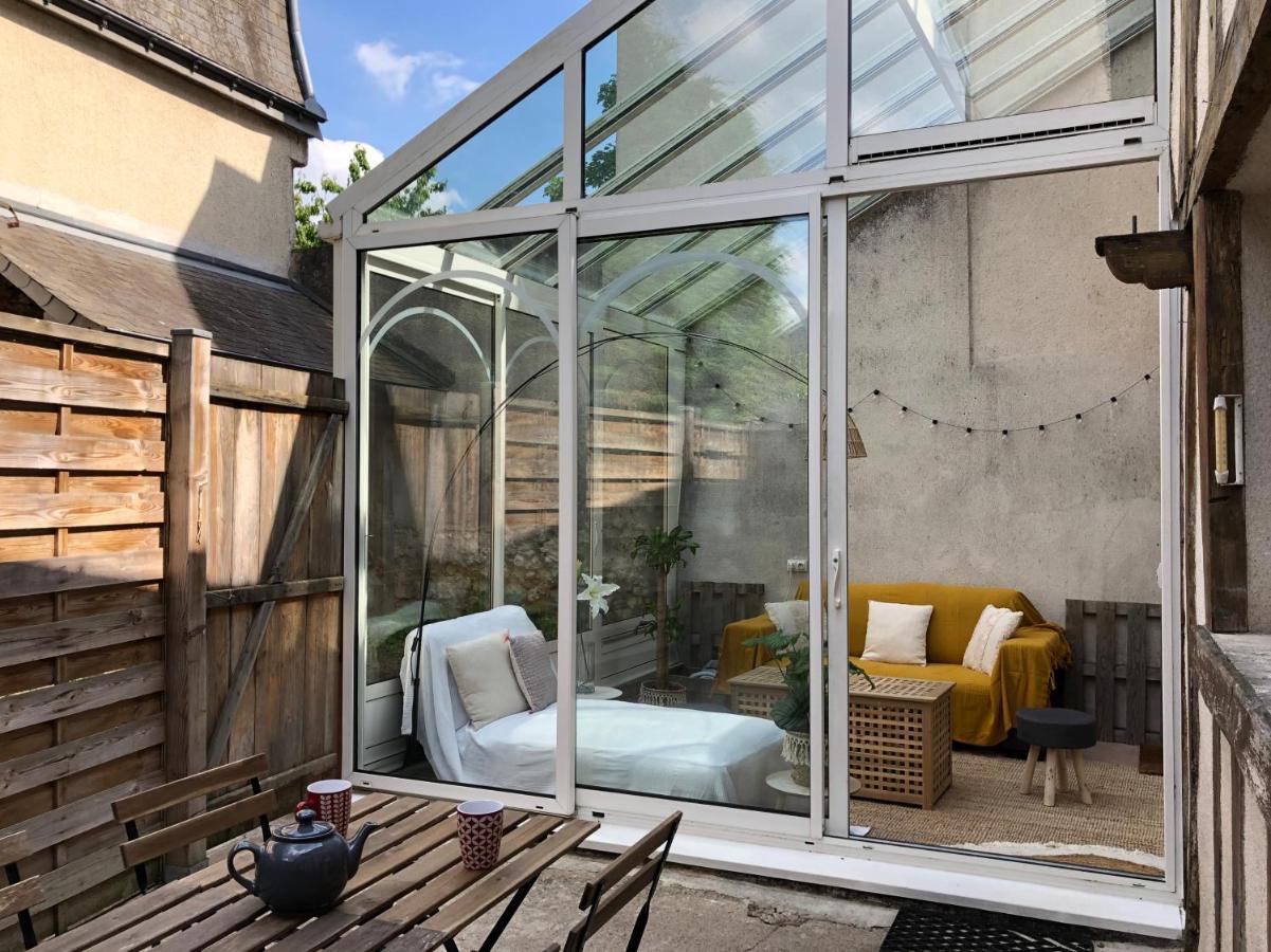 T2 Style Cottage - Veranda & Terrasse Exterieure Tours Eksteriør bilde
